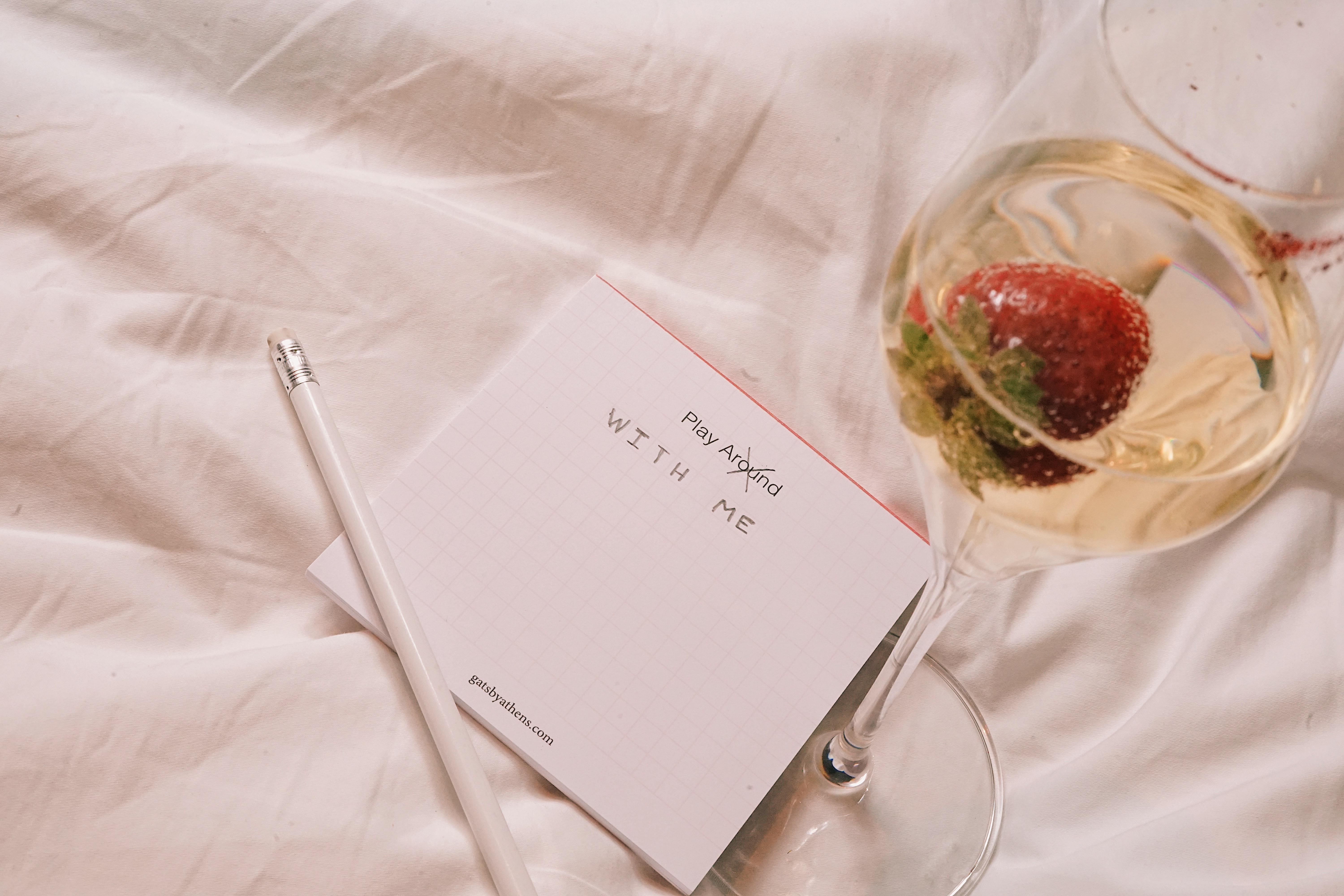 Hotel Gatsby Ateny Zewnętrze zdjęcie The journal