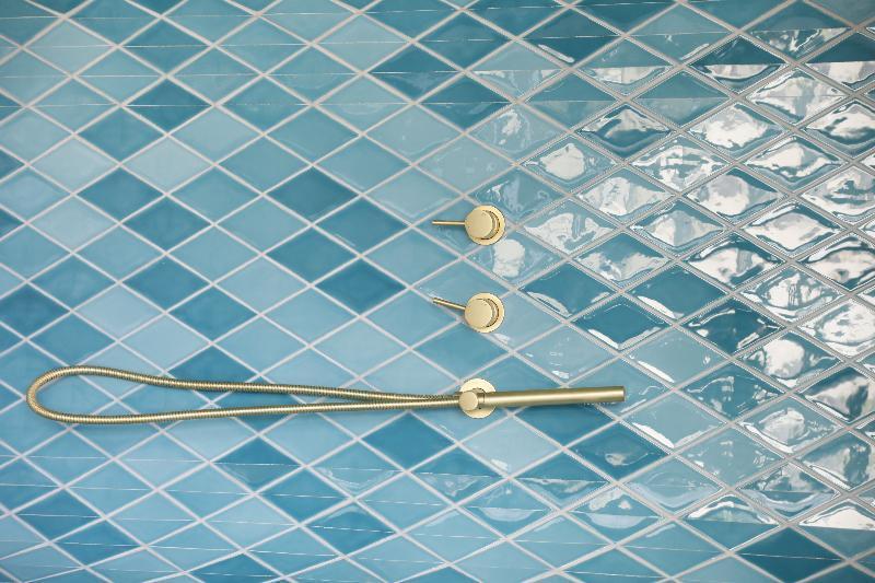 Hotel Gatsby Ateny Zewnętrze zdjęcie A set of gold jewellery